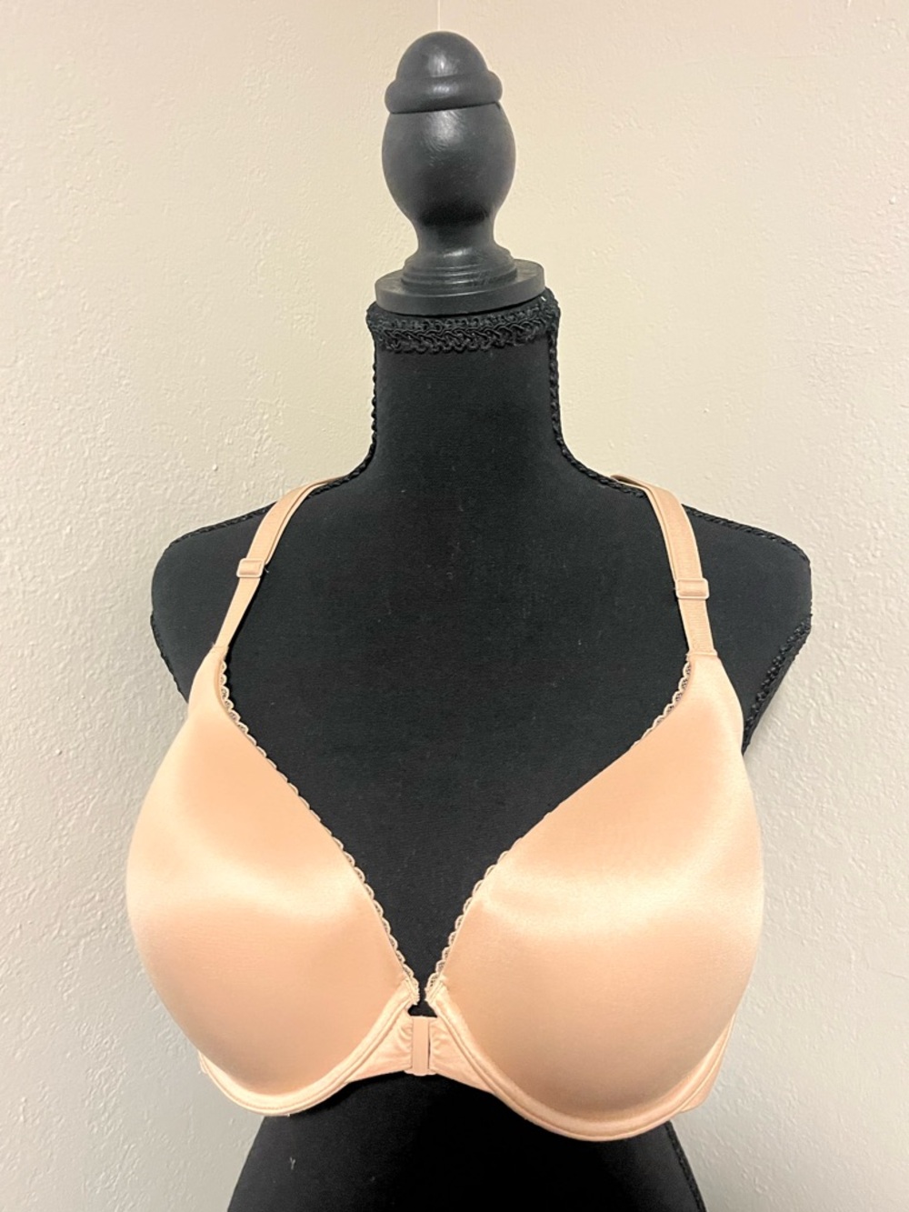 Victoria's Secret Lined Demi Smooth Nude Color - 42C